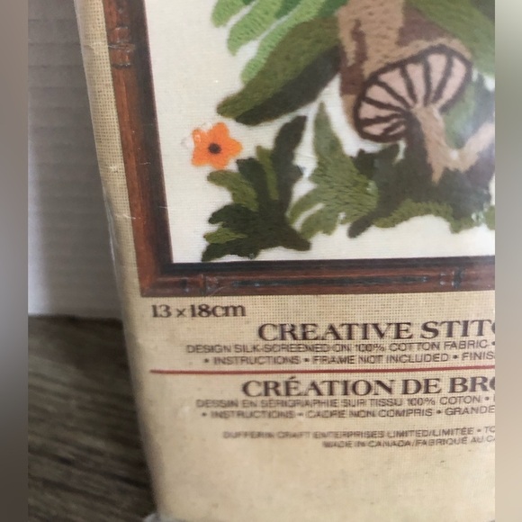 Vtg NOS Creatique Creative Stitchery Kit Mushroom Design - Picture 3 of 11